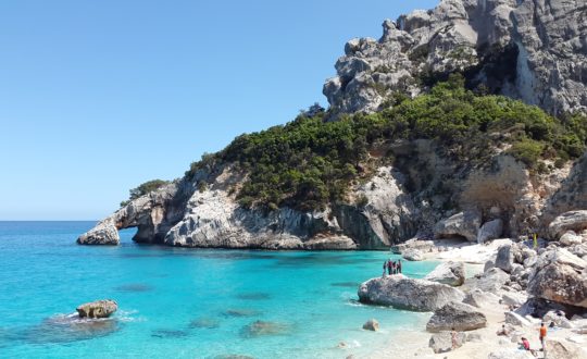 Last-minute op meivakantie naar Sardinië: tips!